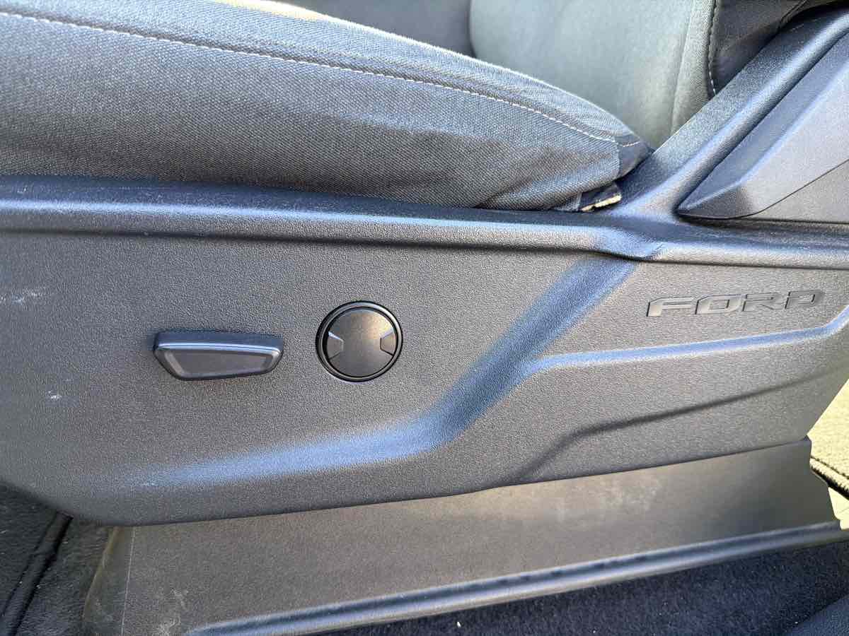 Ford F-150 photo 10