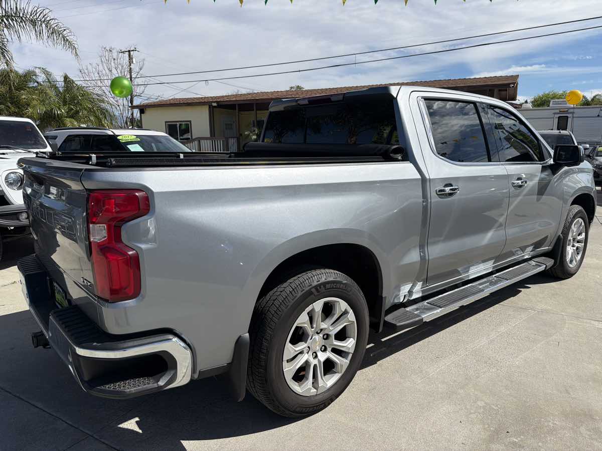 Chevrolet Silverado photo 5