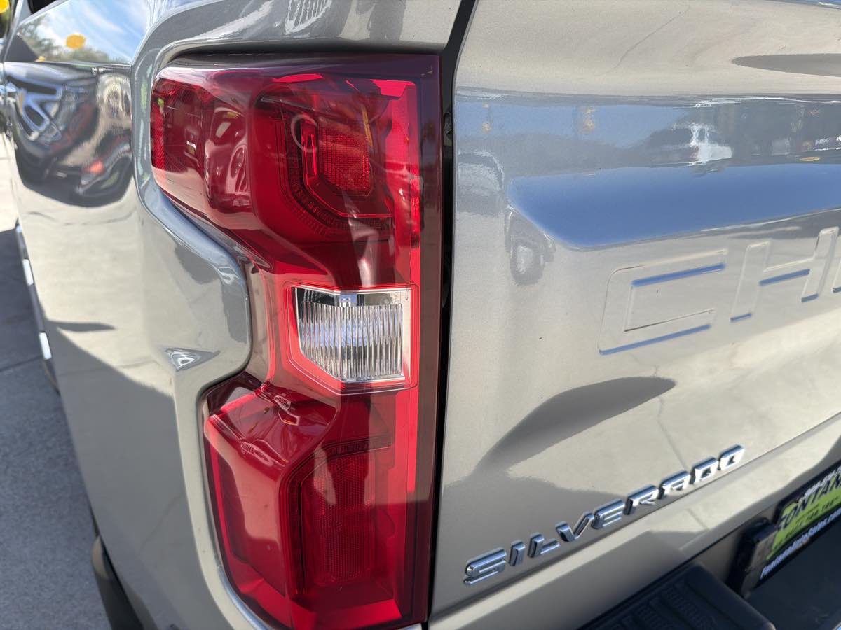 Chevrolet Silverado photo 28
