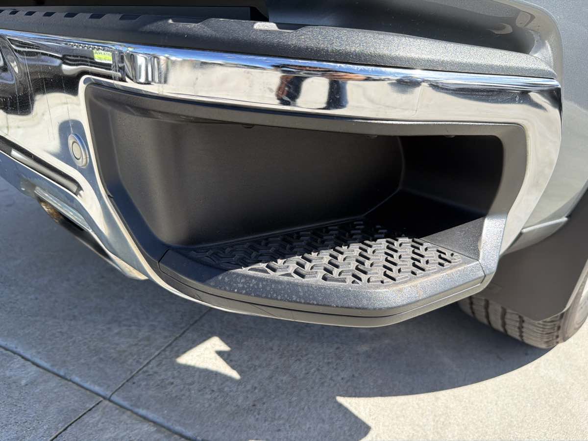 Chevrolet Silverado photo 30
