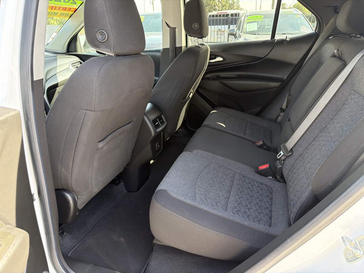 Chevrolet Equinox photo 21
