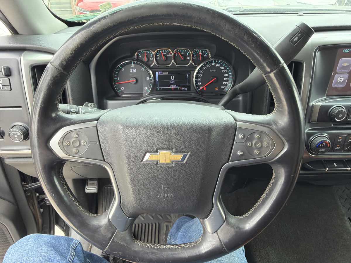 Chevrolet Silverado photo 12