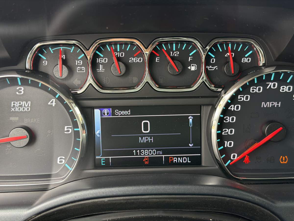 Chevrolet Silverado photo 13