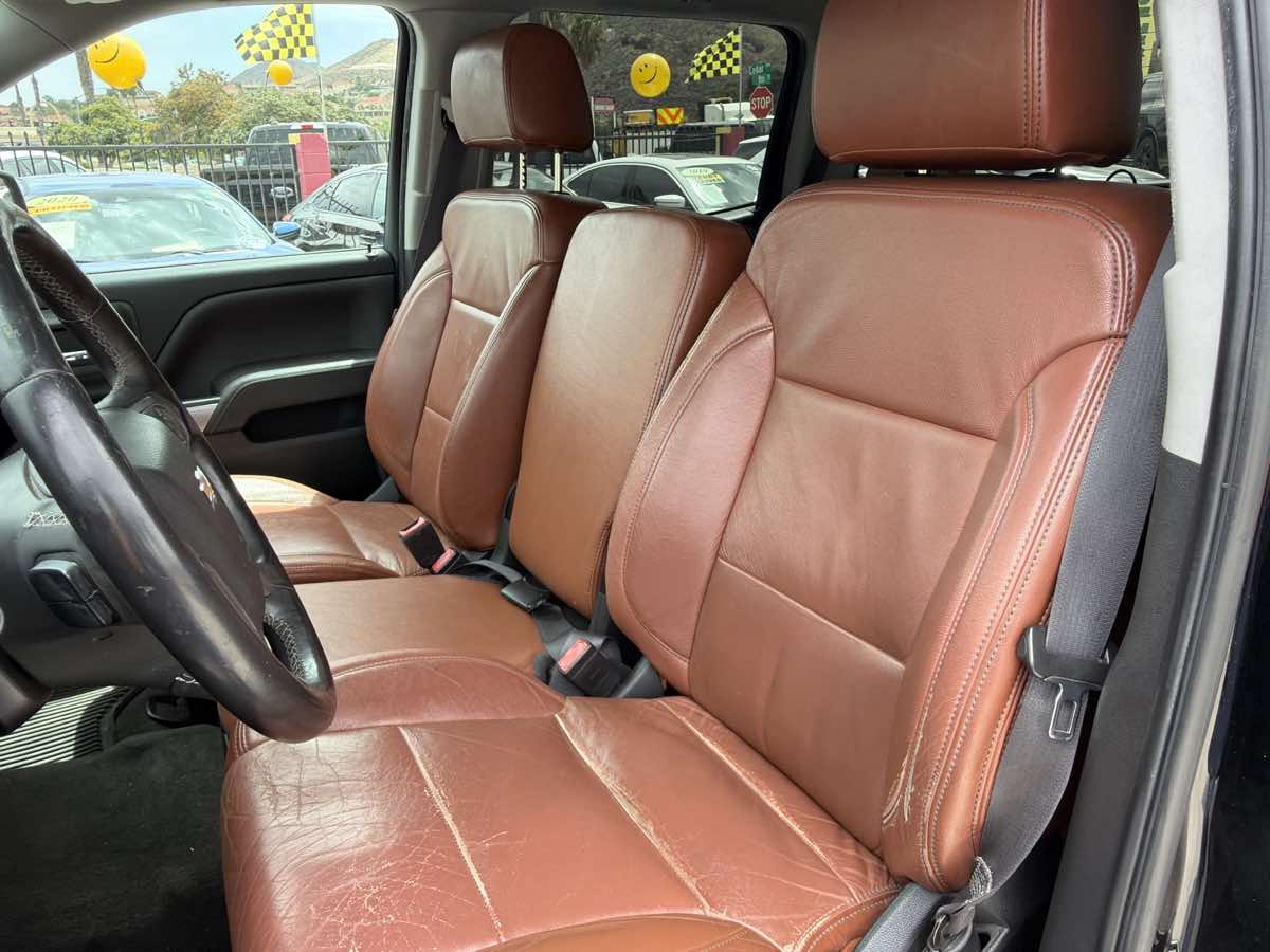 Chevrolet Silverado photo 16