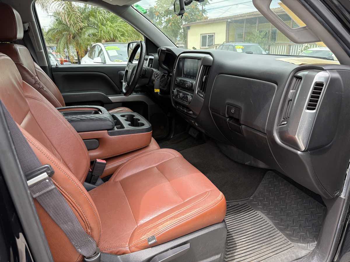 Chevrolet Silverado photo 20