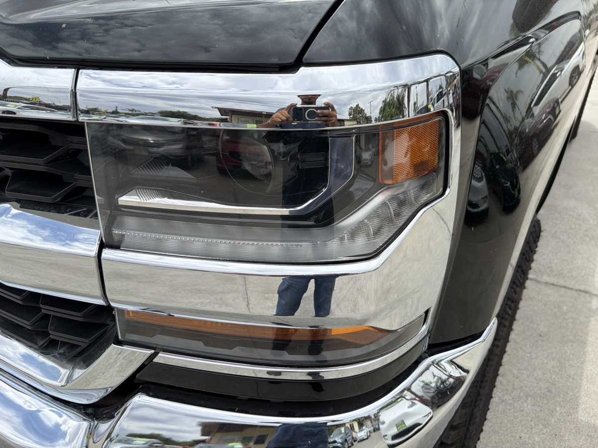 Chevrolet Silverado photo 21