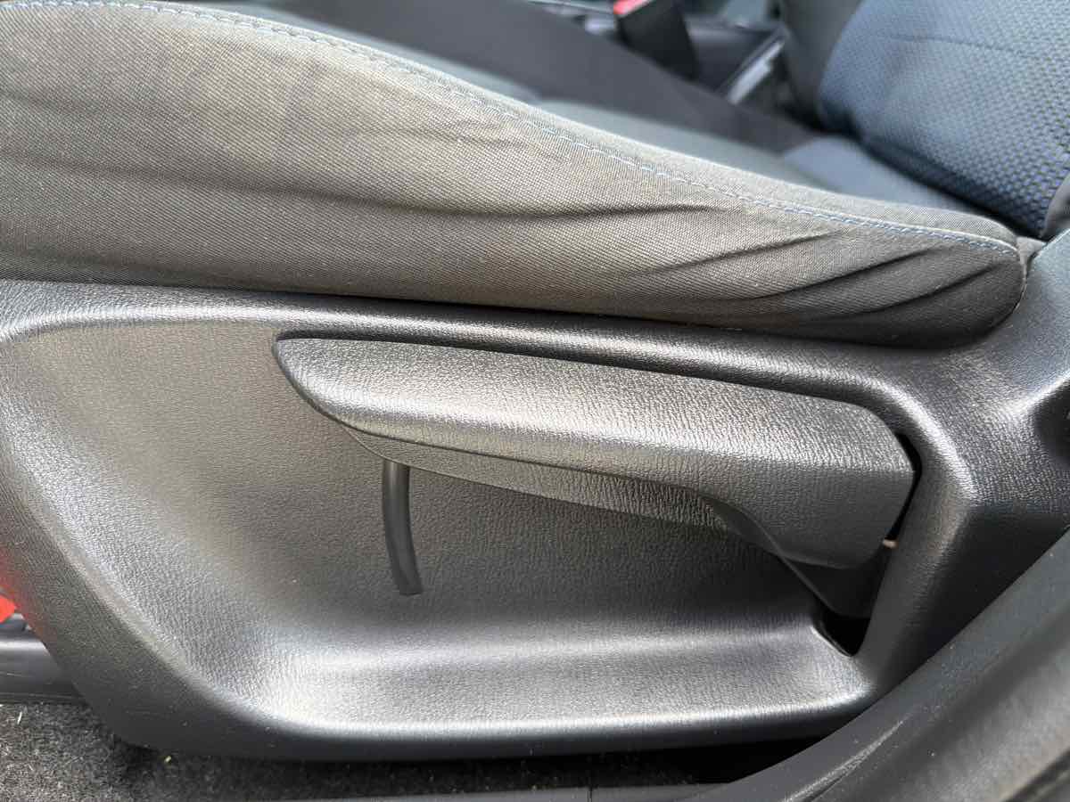 Toyota Yaris iA photo 10
