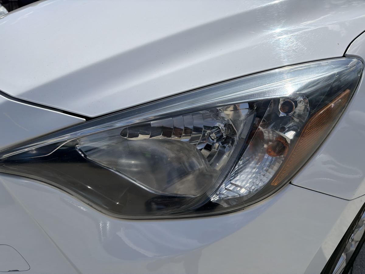 Toyota Yaris iA photo 27