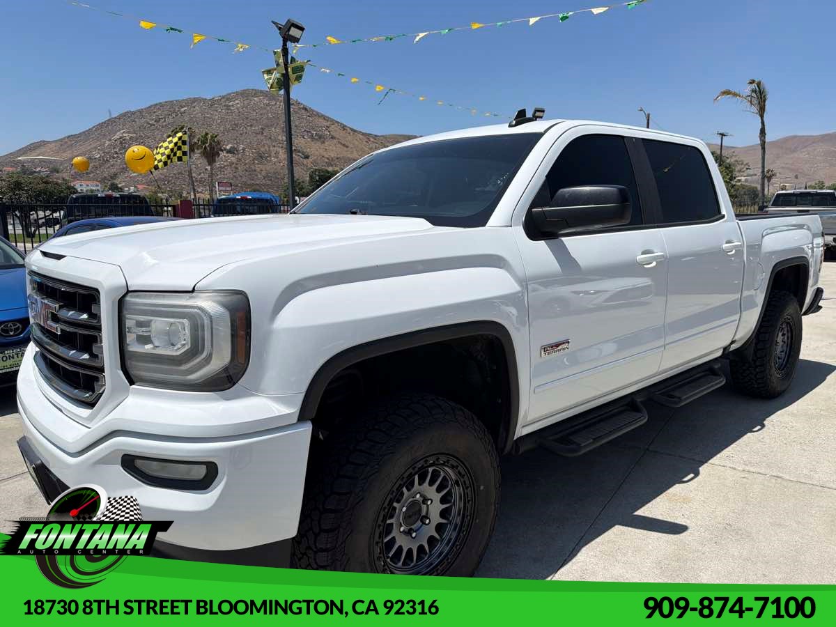 2017 GMC Sierra 4WD Crew Cab Short Box SLT's photo