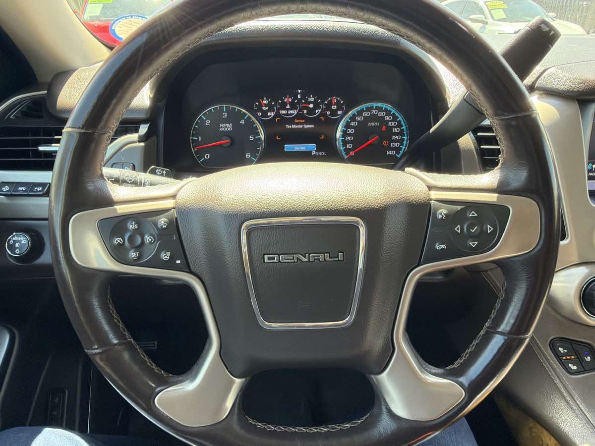 GMC Yukon XL photo 13