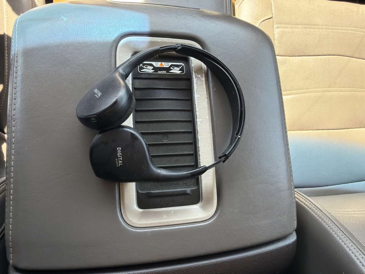 GMC Yukon XL photo 18