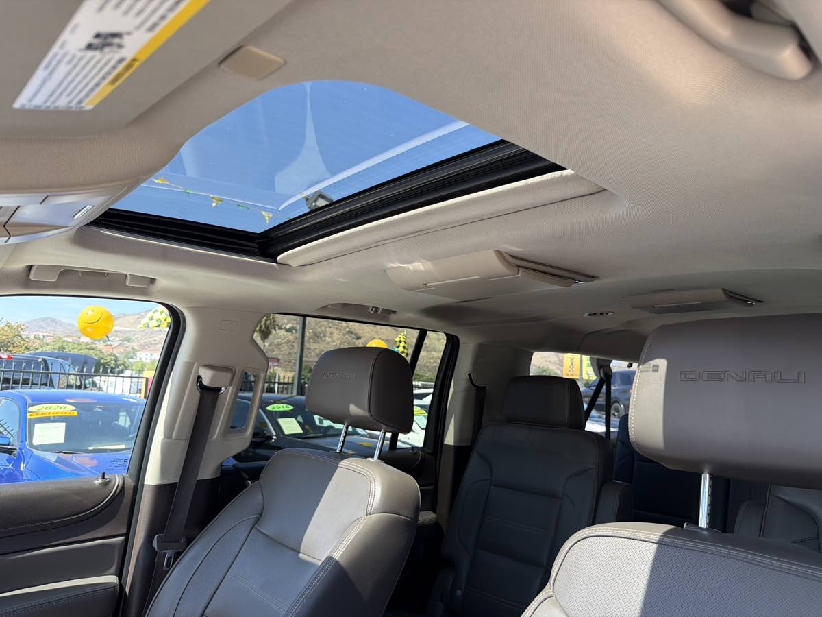 GMC Yukon XL photo 21