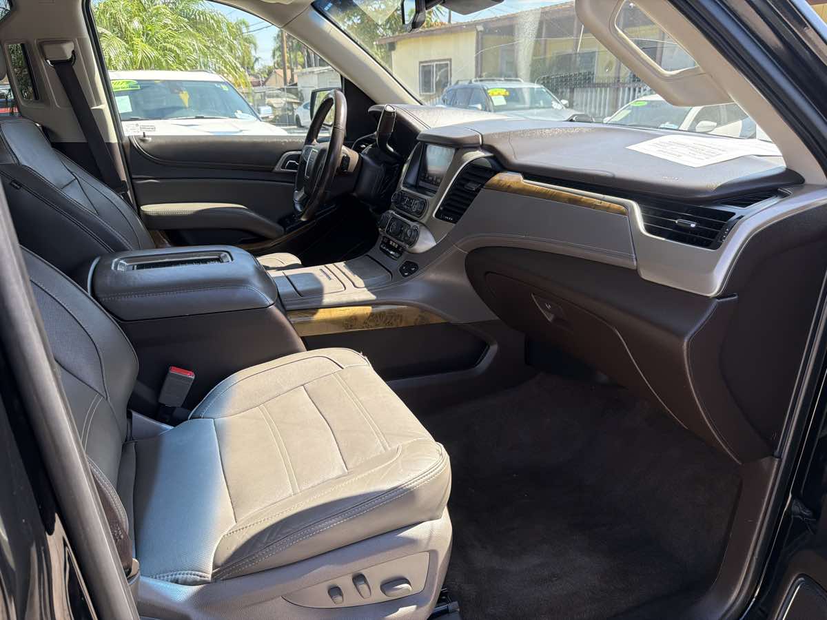 GMC Yukon XL photo 32