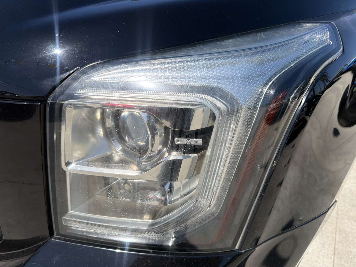 GMC Yukon XL photo 34