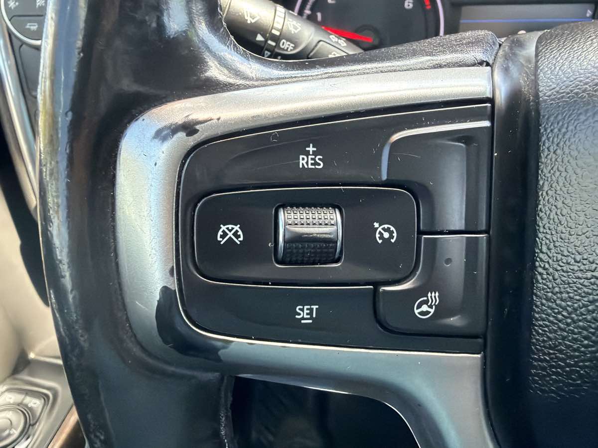 Chevrolet Silverado photo 14