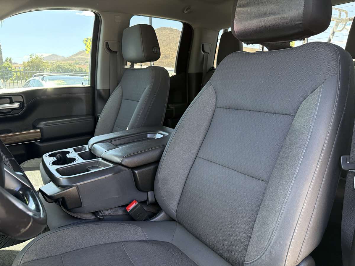 Chevrolet Silverado photo 20