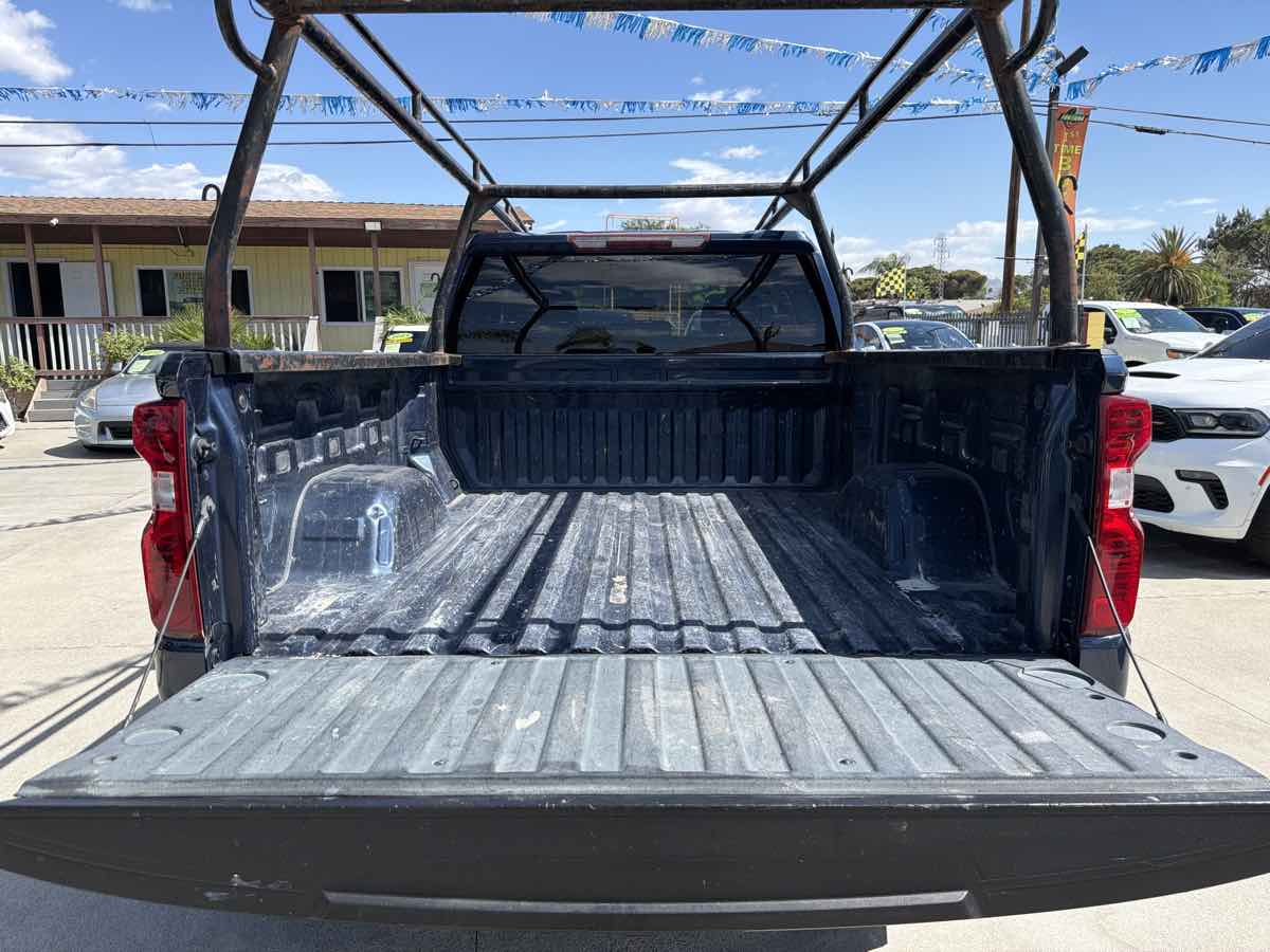 Chevrolet Silverado photo 26
