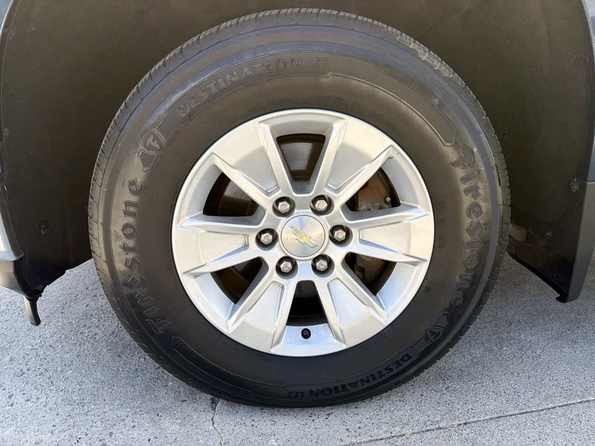 Chevrolet Silverado photo 32