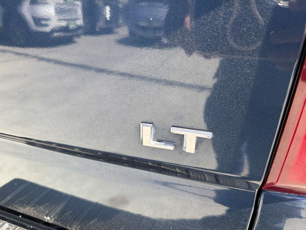 Chevrolet Silverado photo 34
