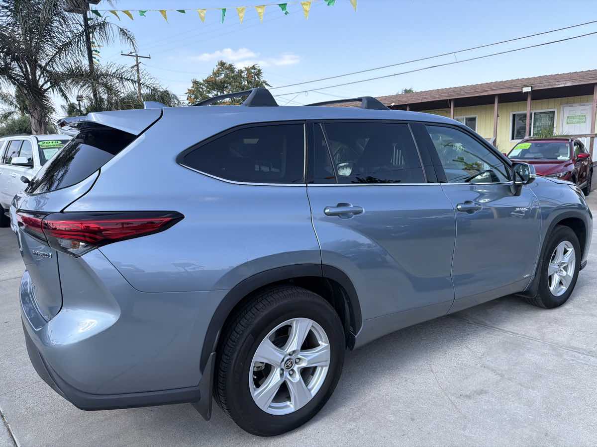 Toyota Highlander photo 5