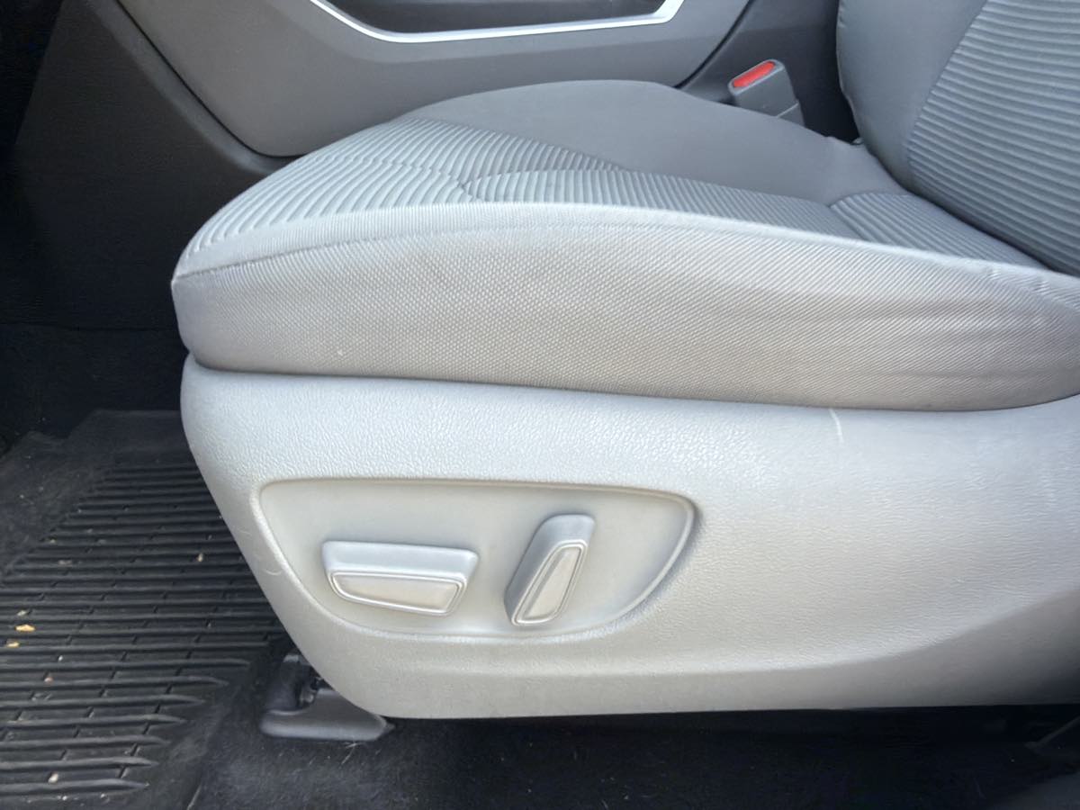 Toyota Highlander photo 10