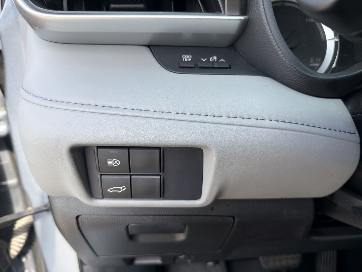 Toyota Highlander photo 12