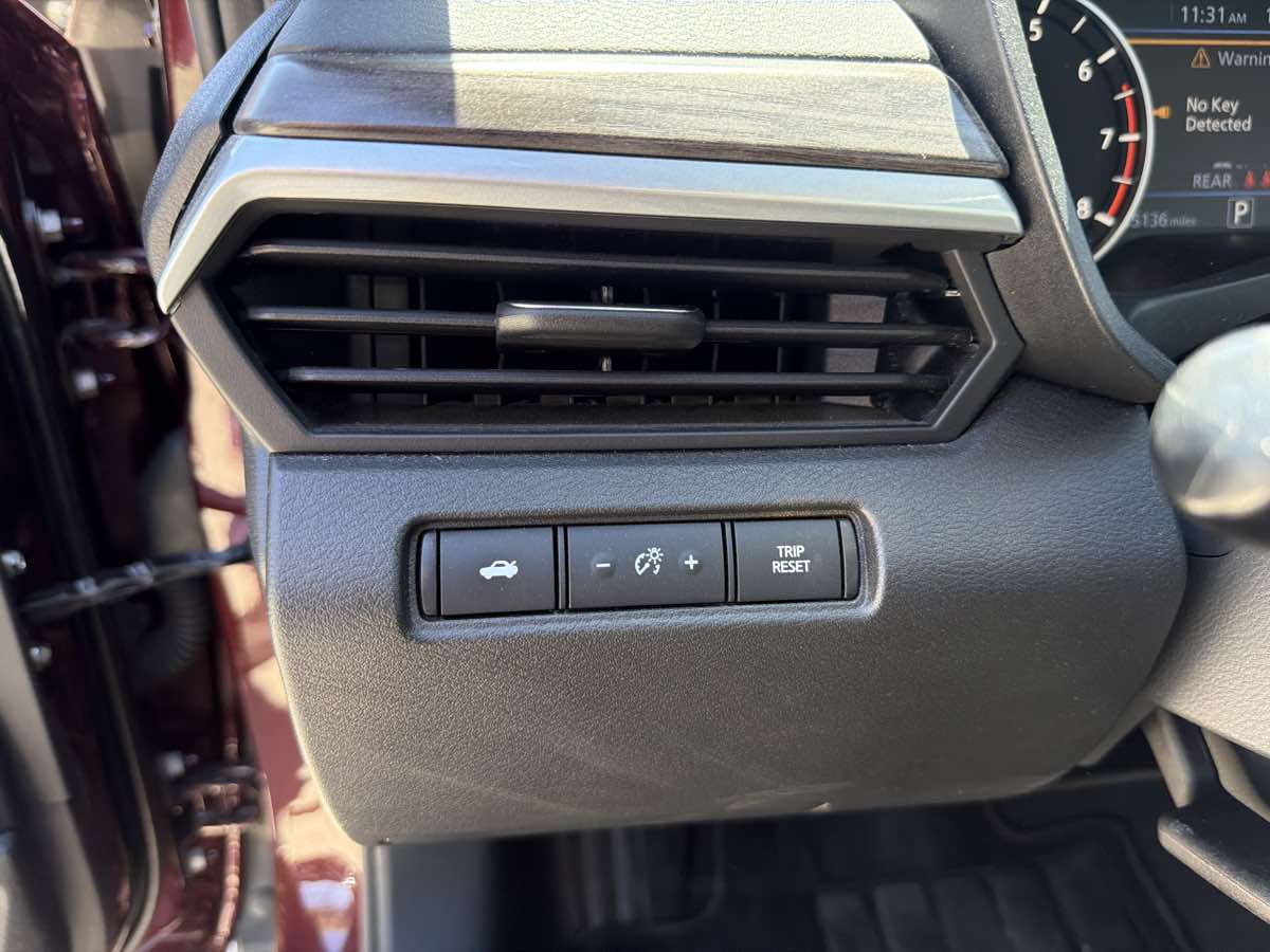 Nissan Altima photo 12