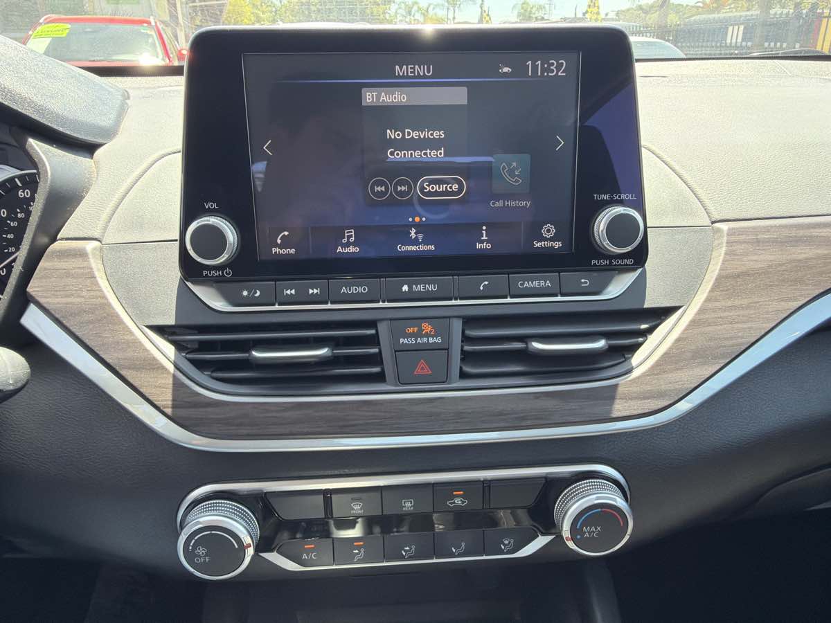 Nissan Altima photo 17