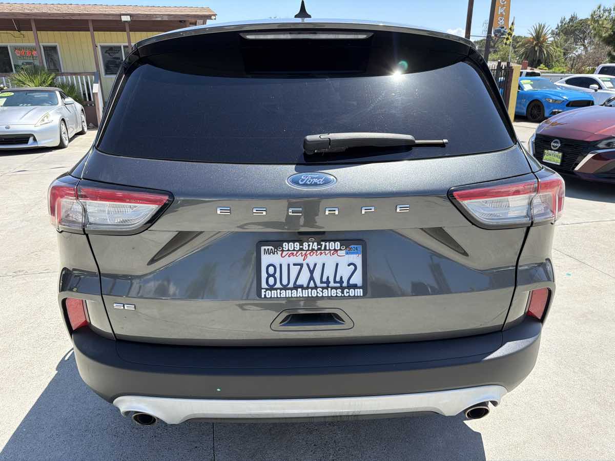 Ford Escape photo 3