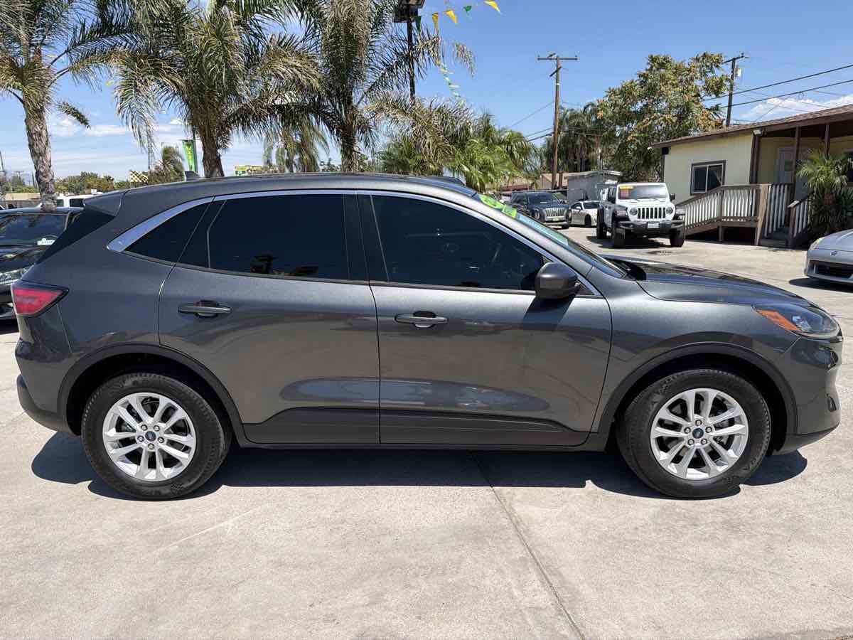 Ford Escape photo 5