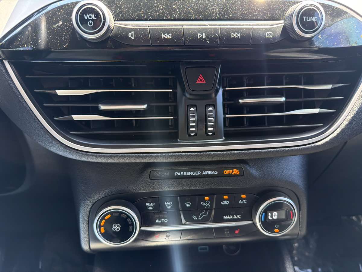 Ford Escape photo 19
