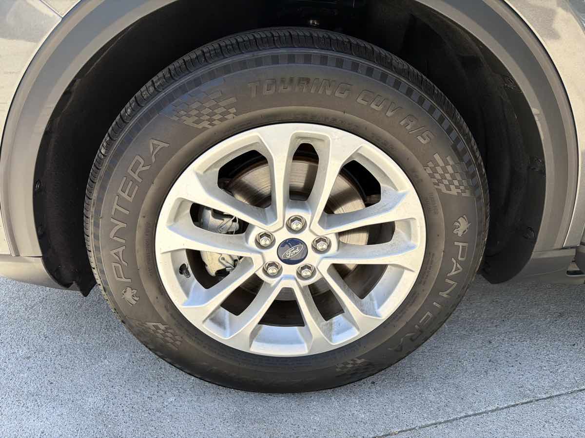 Ford Escape photo 29
