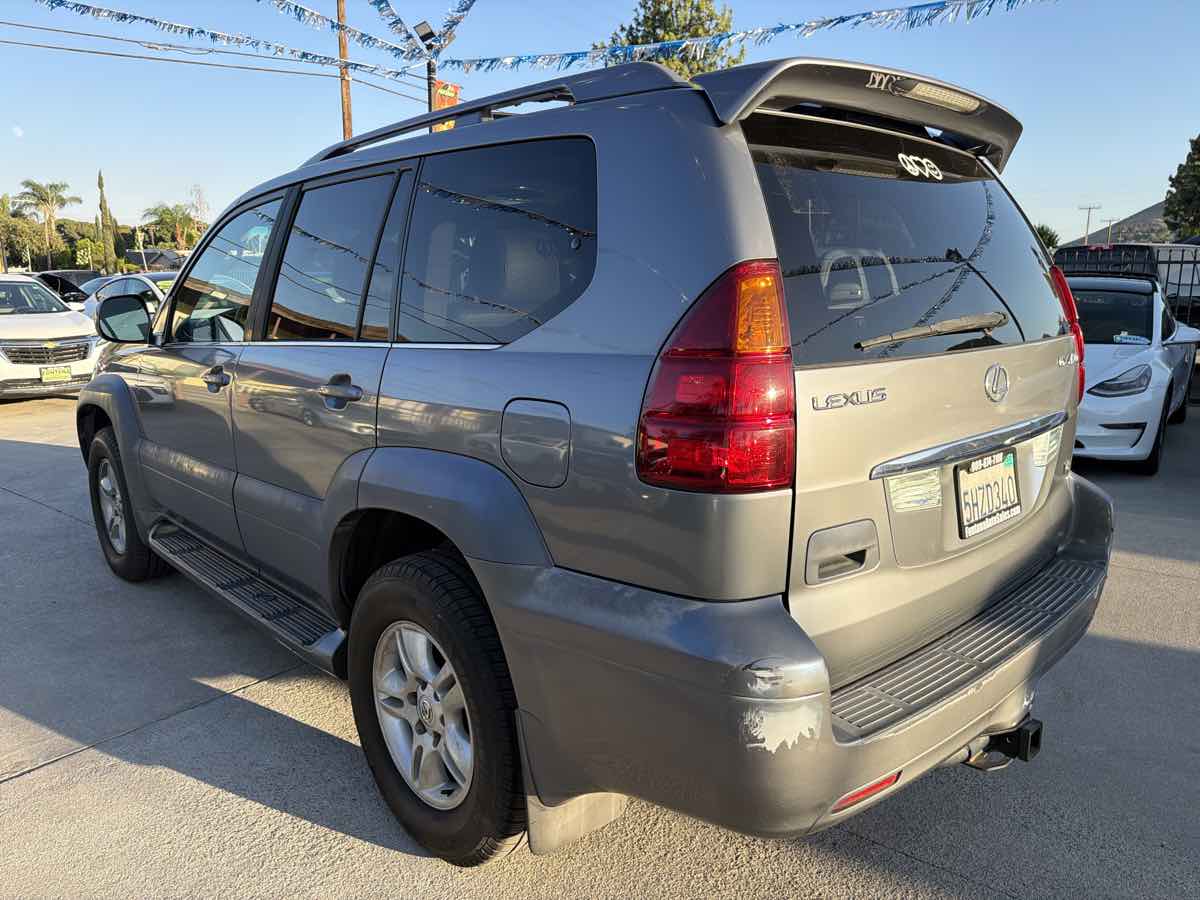 Lexus GX photo 3
