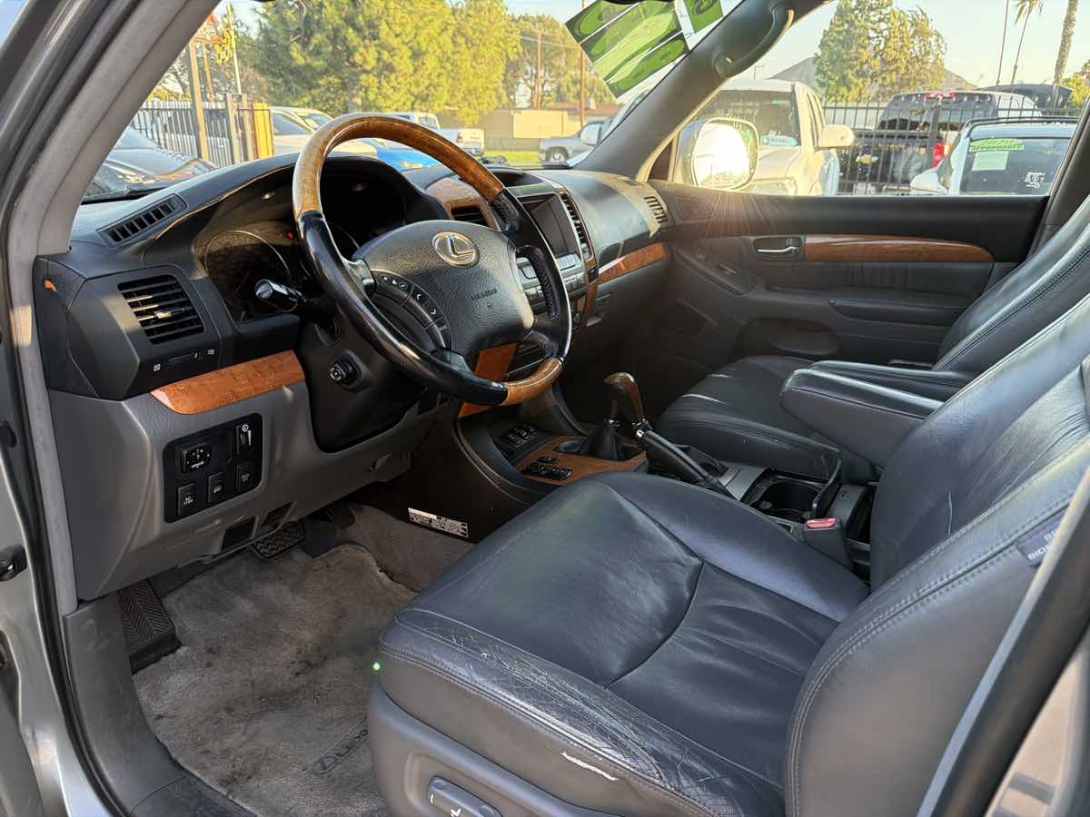 Lexus GX photo 9