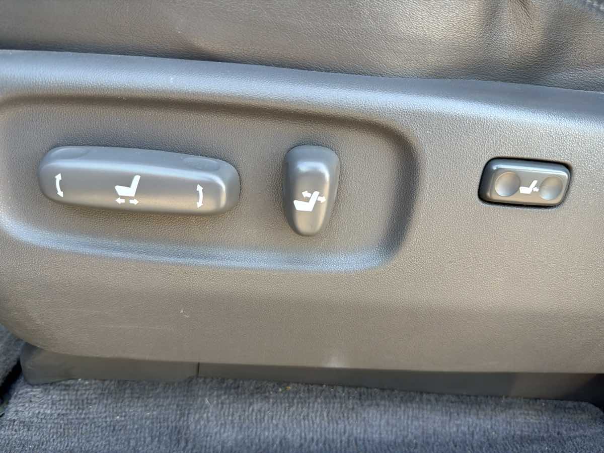 Lexus GX photo 10