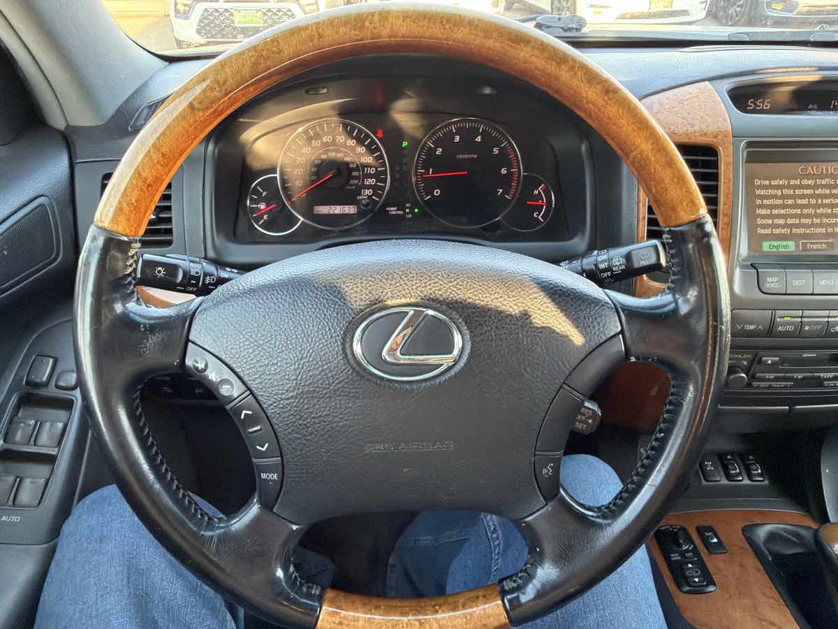 Lexus GX photo 13