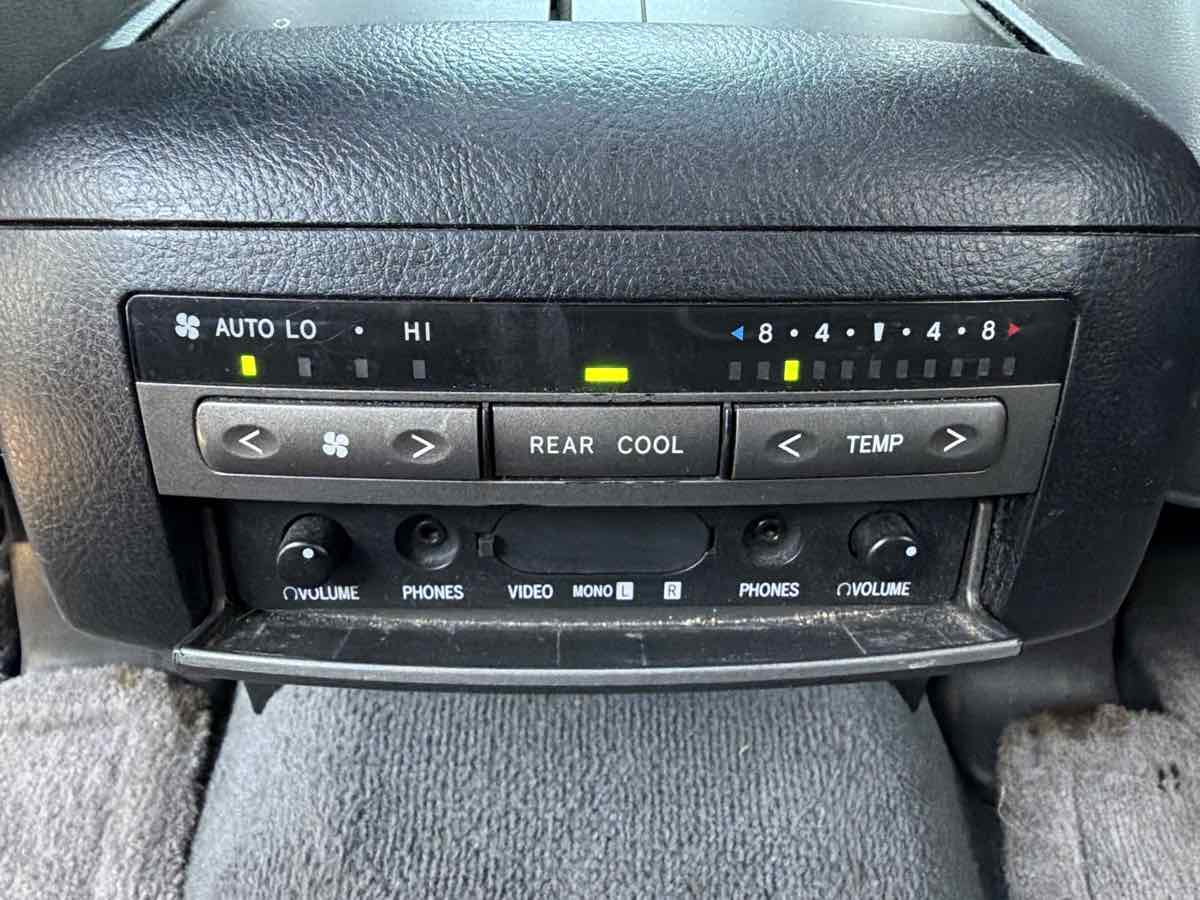 Lexus GX photo 30