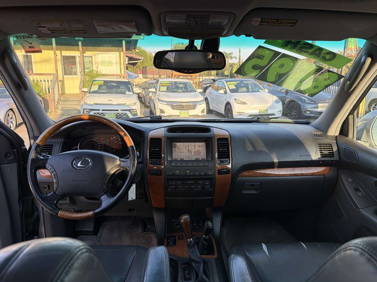 Lexus GX photo 32