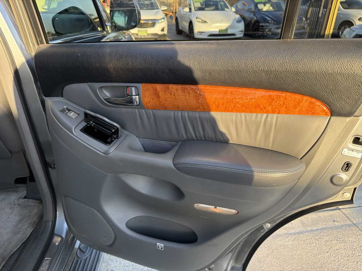 Lexus GX photo 36