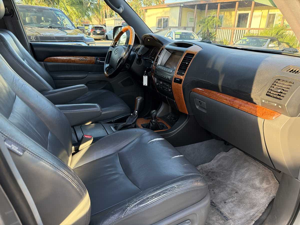 Lexus GX photo 37