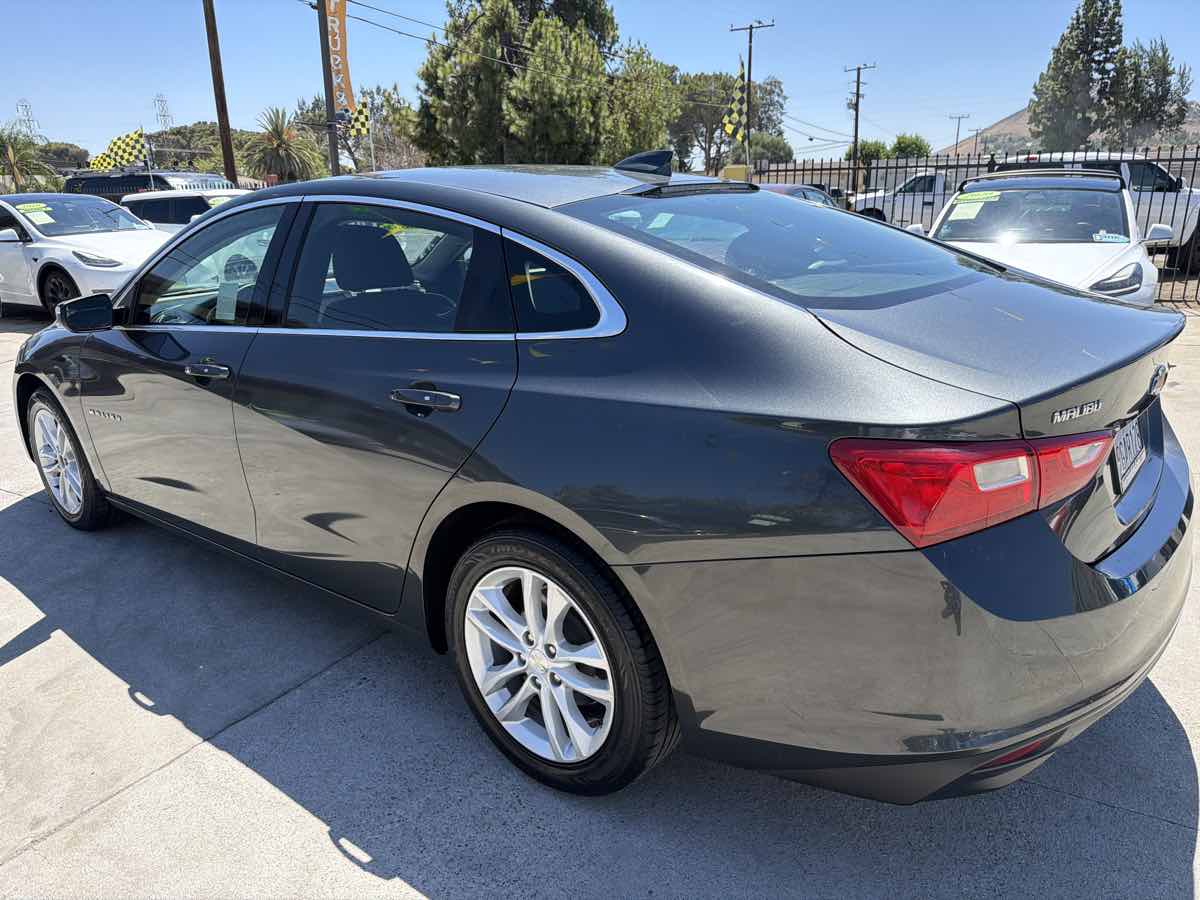 Chevrolet Malibu photo 3