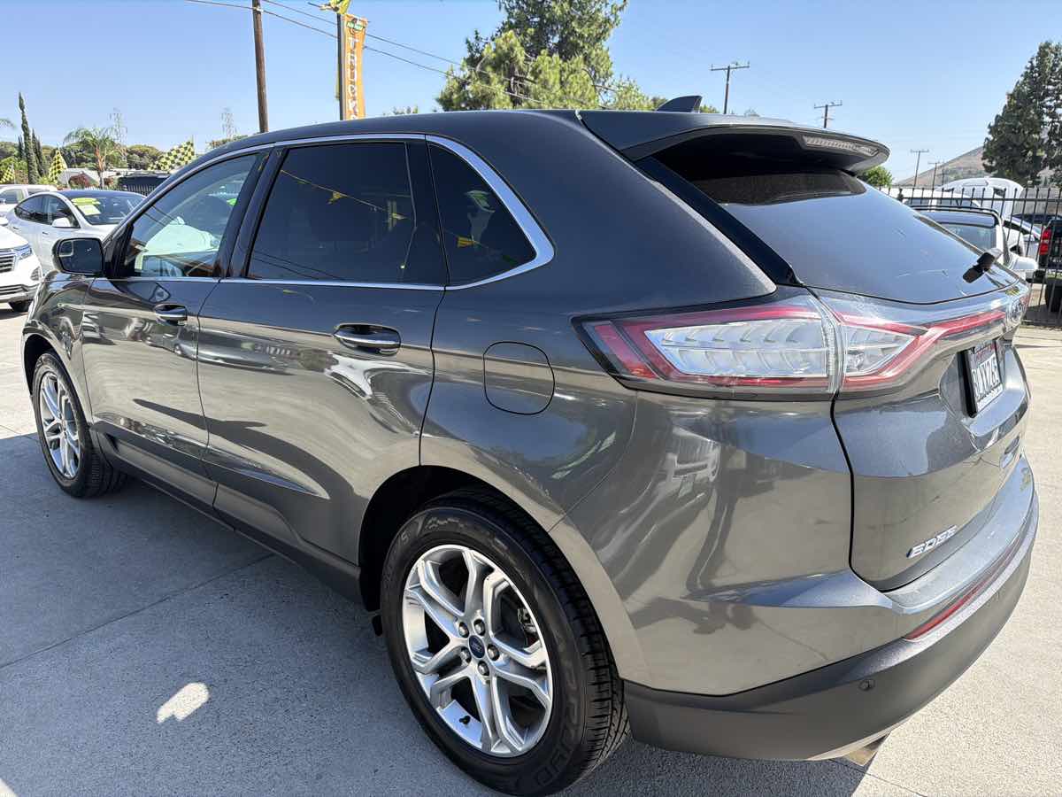 Ford Edge photo 3