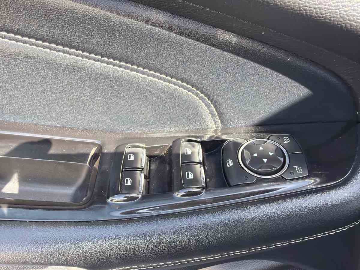 Ford Edge photo 11