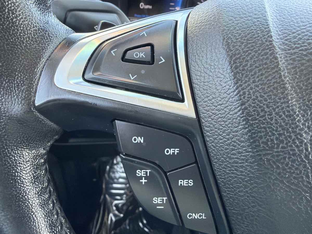 Ford Edge photo 14