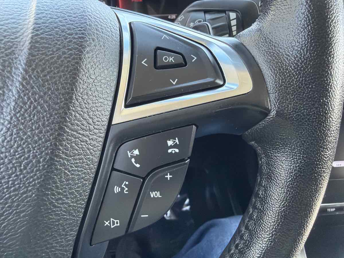Ford Edge photo 15