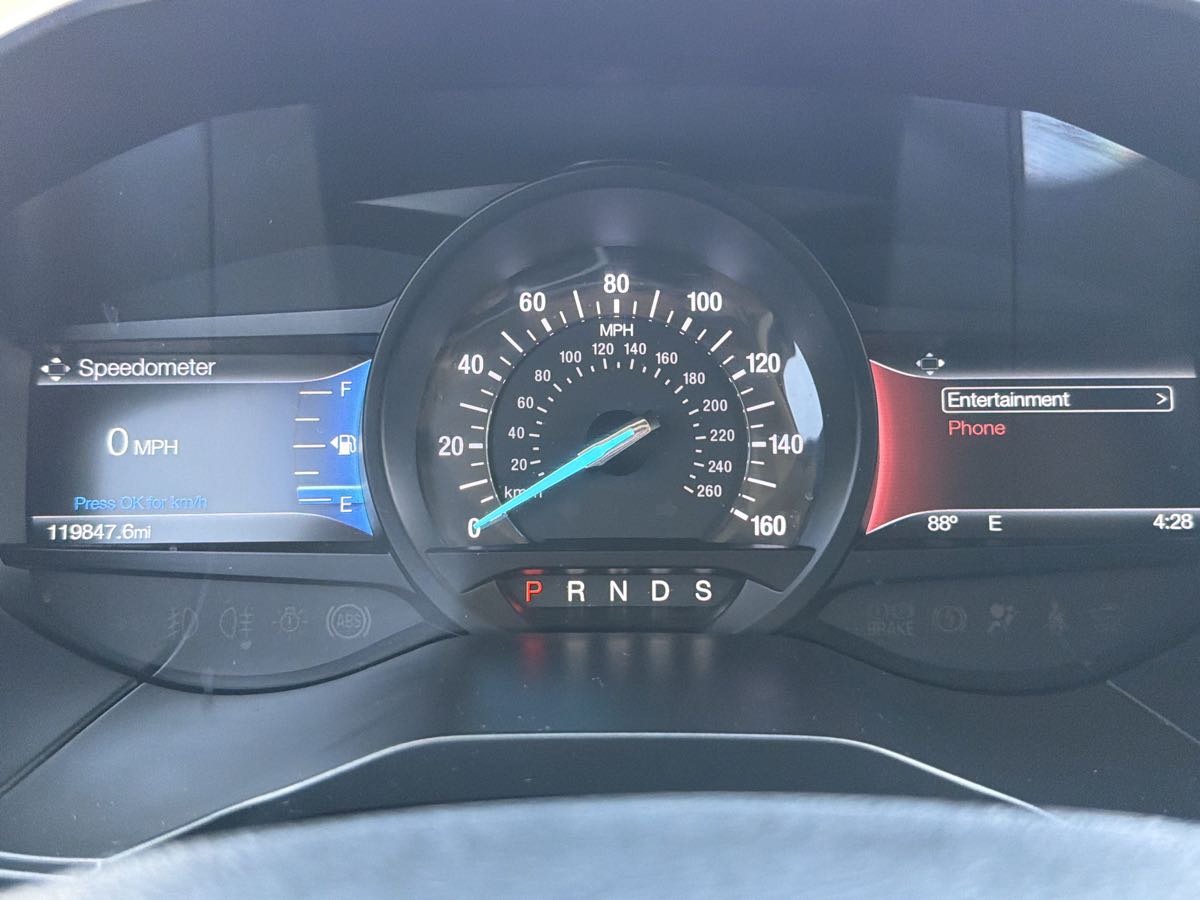 Ford Edge photo 16