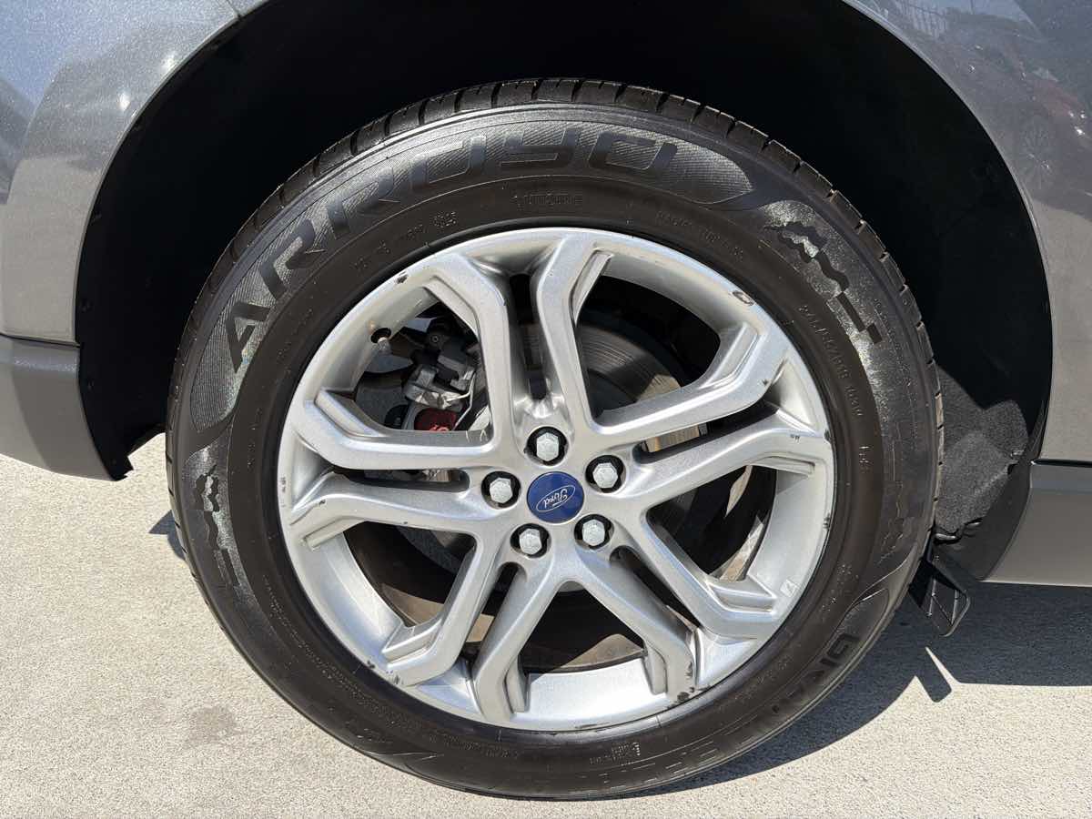 Ford Edge photo 31