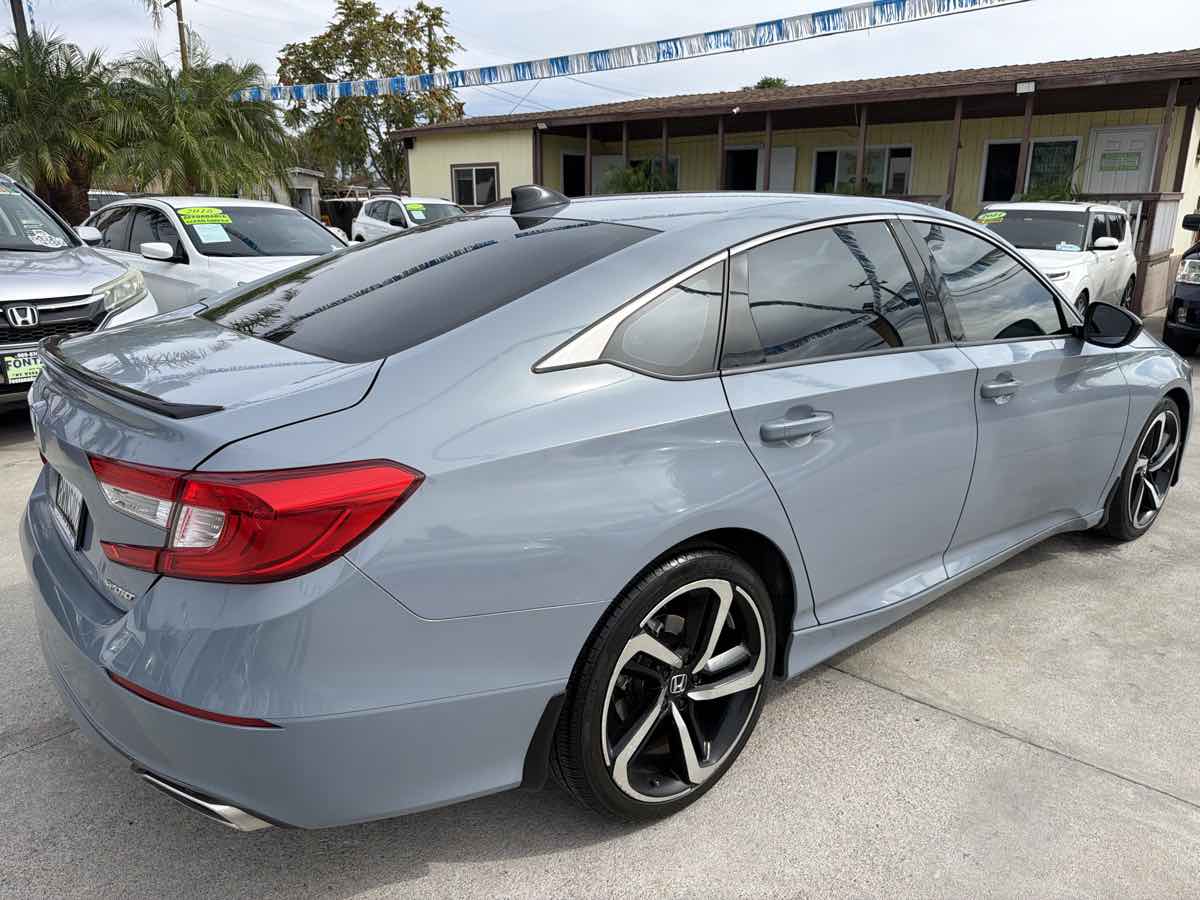 Honda Accord photo 5