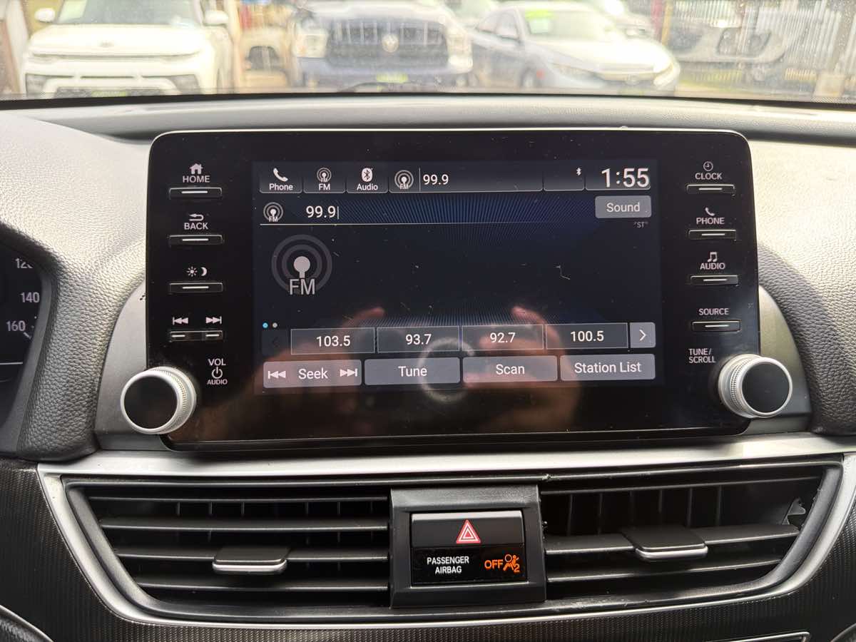 Honda Accord photo 17