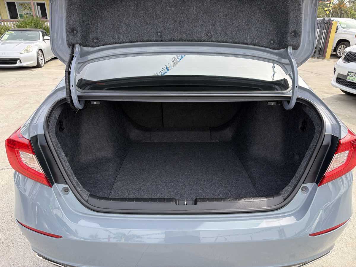 Honda Accord photo 24